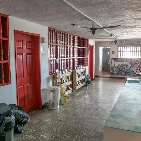 Music (adults Only) Hostel